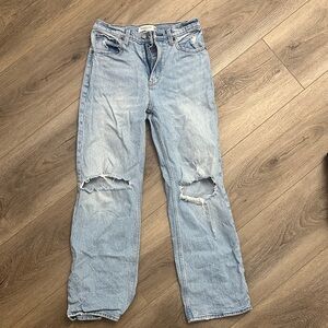 Abercrombie & Fitch 90s Relaxed Jean- HIGH RISE